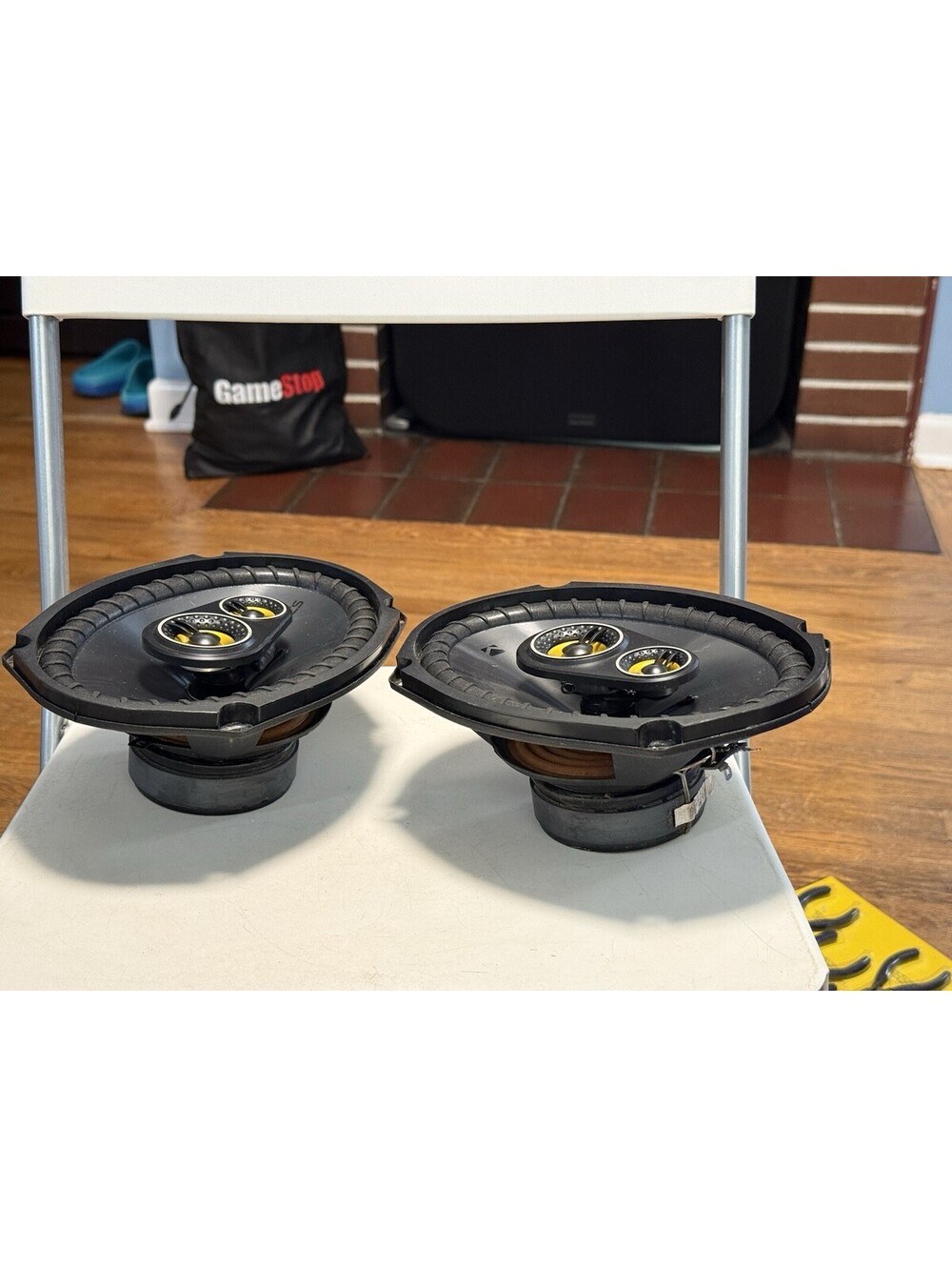 Kicker CSC693 , Missing Grill , Good Condition